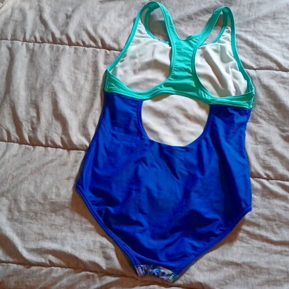 Girls Speedo One piece Swimsuit - Picture 3 of 6